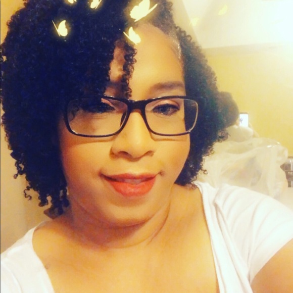 Meet your Posher, Shameka - Picture 2 of 2